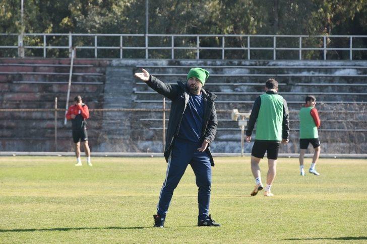 Aliağaspor FK, Ayvalıkgücü Belediye Spor’a konuk olacak G4