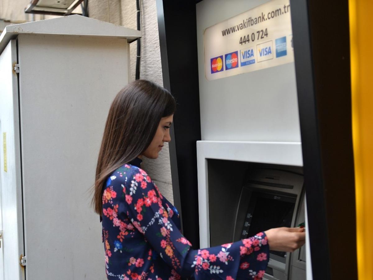 Mersin B&uuml;y&uuml;kşehir Belediyesinden Halk Kart sahiplerine ve &ouml;ğrencilere m&uuml;jde