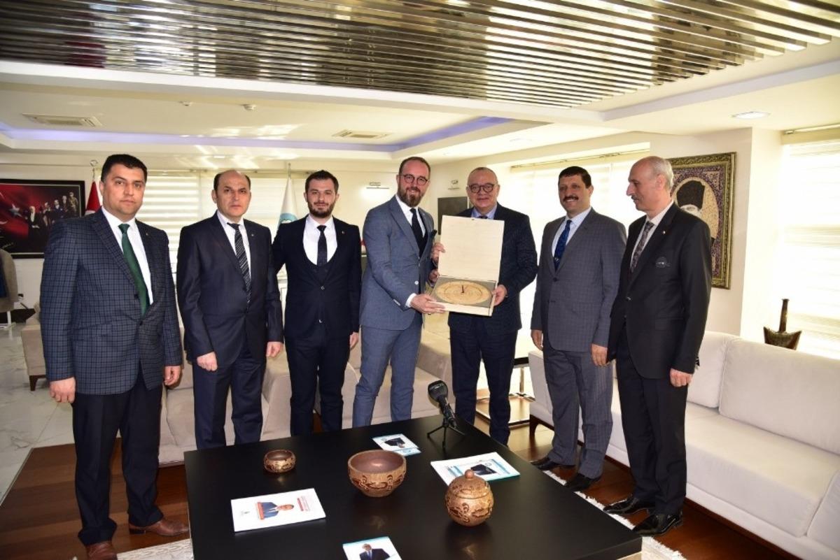 Demirci heyetinden Başkan Erg&uuml;n&rsquo;e OSB teşekk&uuml;r