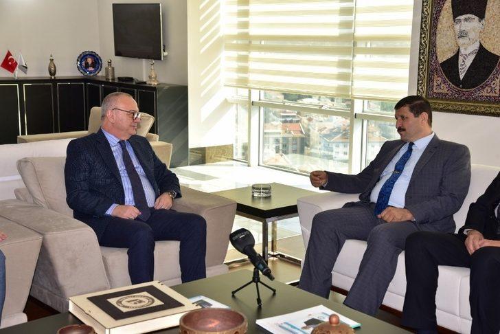 Demirci heyetinden Başkan Ergün’e OSB teşekkür G1