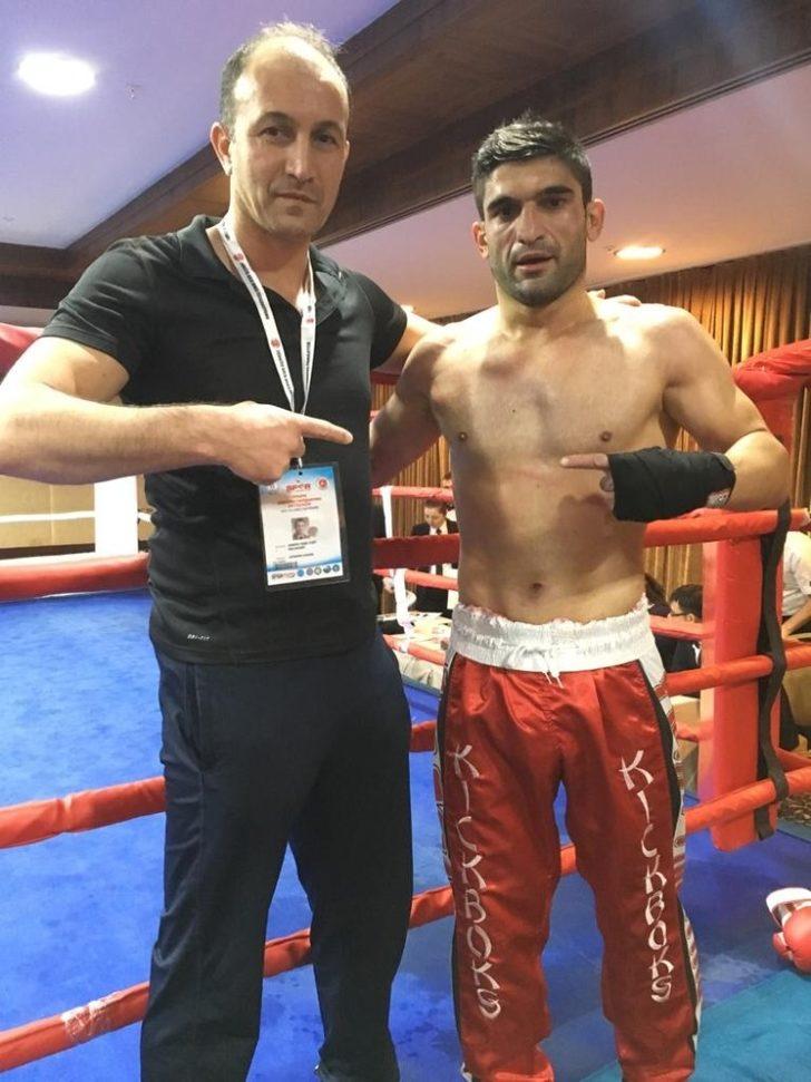 Balıkesirli Kickboksörlerden Madalya Yağmuru G4