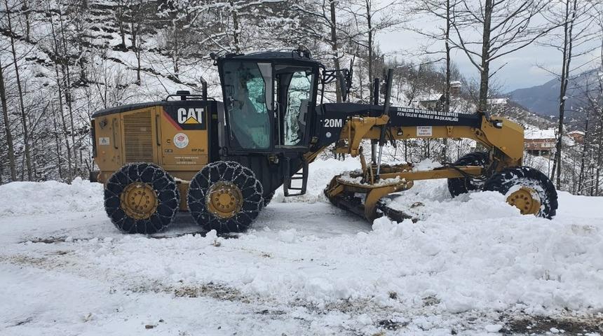Trabzon B&uuml;y&uuml;kşehir Belediyesi kar m&uuml;cadelesine hazır