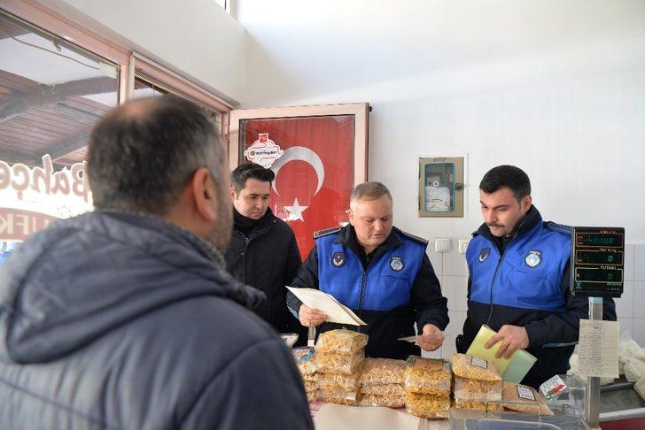 Altıeylül’de zabıta 7/24 görevde G5