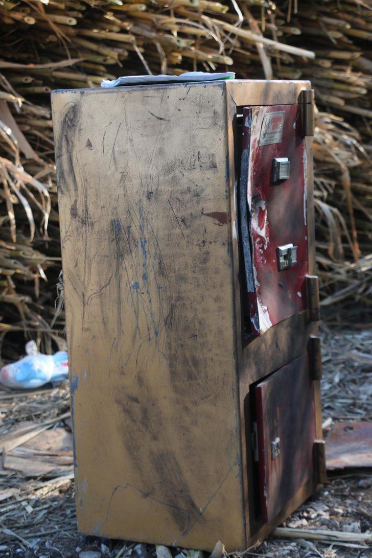 Manisa'da eski çalışan bir ay çalıştığı iş yerini 3 yıl sonra soydu G2