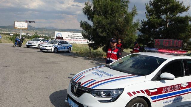 Jandarmanın kemer ve kış lastiği denetiminde 157 sürücüye ceza yağdı