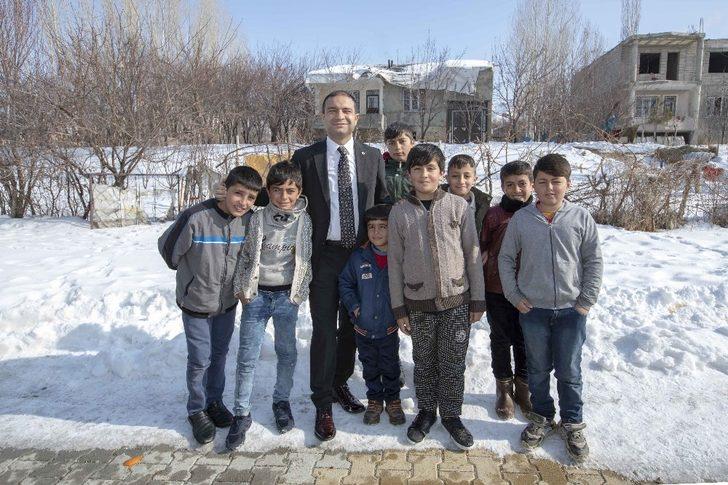 Başkan Vekili Aslan’dan şehit ailelerine ziyaret G4