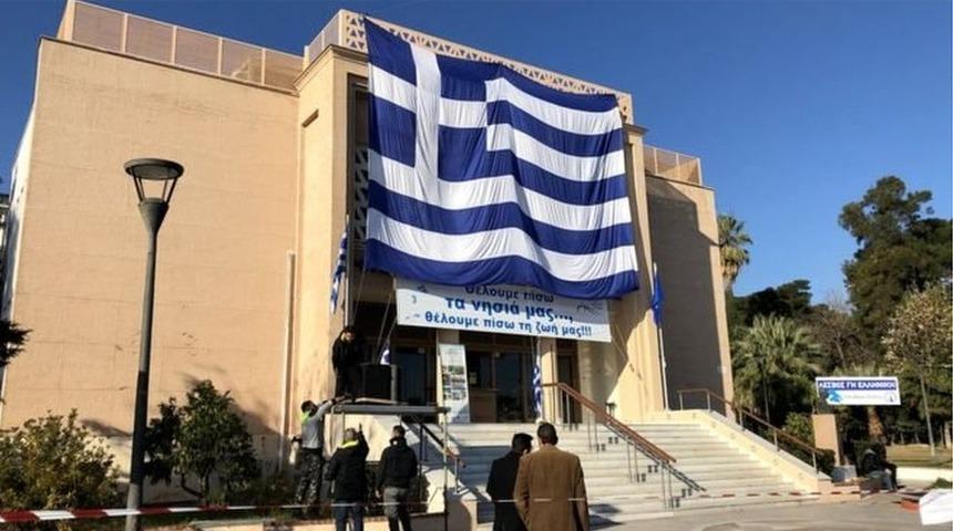 Yunan adalarında g&ouml;&ccedil;men karşıtı protestolar: 'Adalarımız cezaevi değil, b&uuml;t&uuml;n kamplar kapatılsın'