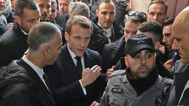 Fransa Cumhurbaşkanı Emmanuel Macron İsrail polisini kiliseden kovdu!