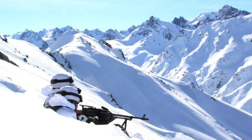 Zap b&ouml;lgesinde 2 ter&ouml;rist etkisiz hale getirildi