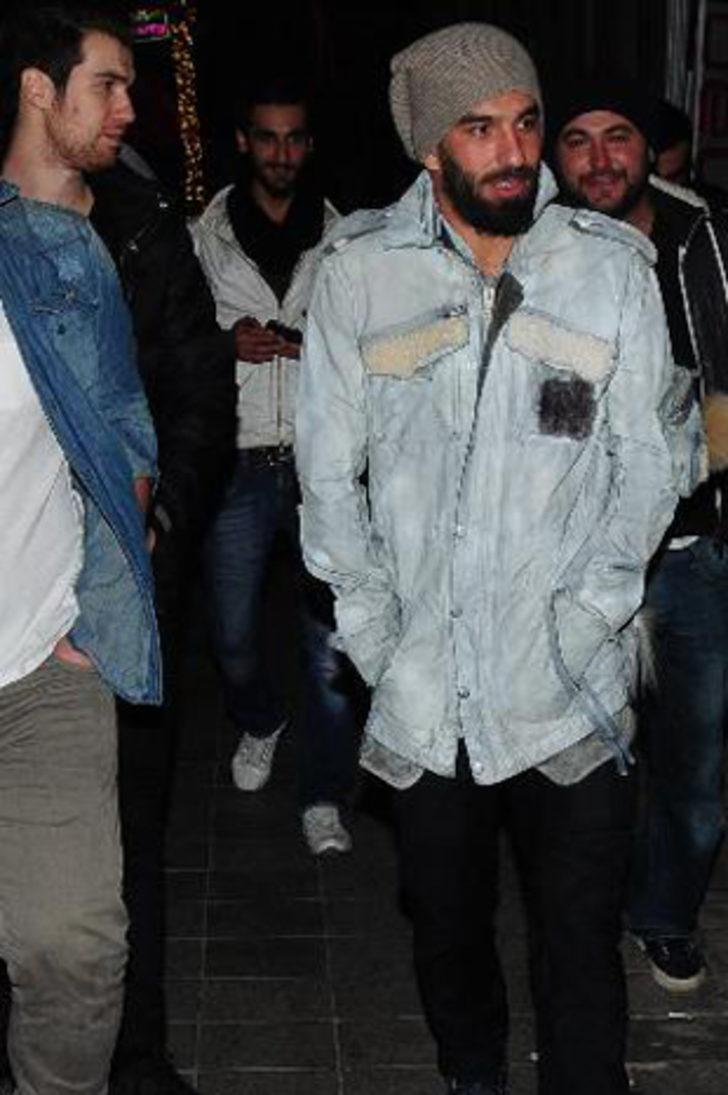 Arda Turan, Sinem Kobal'ı çabuk unuttu G2