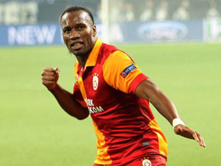 Drogba ve Nurgül Yeşilçay bir arada G2