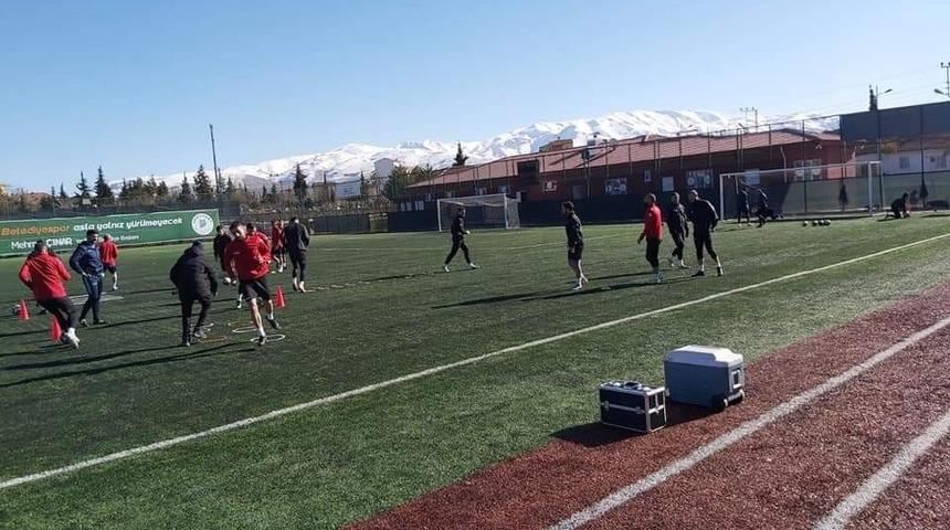 Yeşilyurt Belediyespor&rsquo;da g&ouml;zler Darıca ma&ccedil;ına &ccedil;evrildi