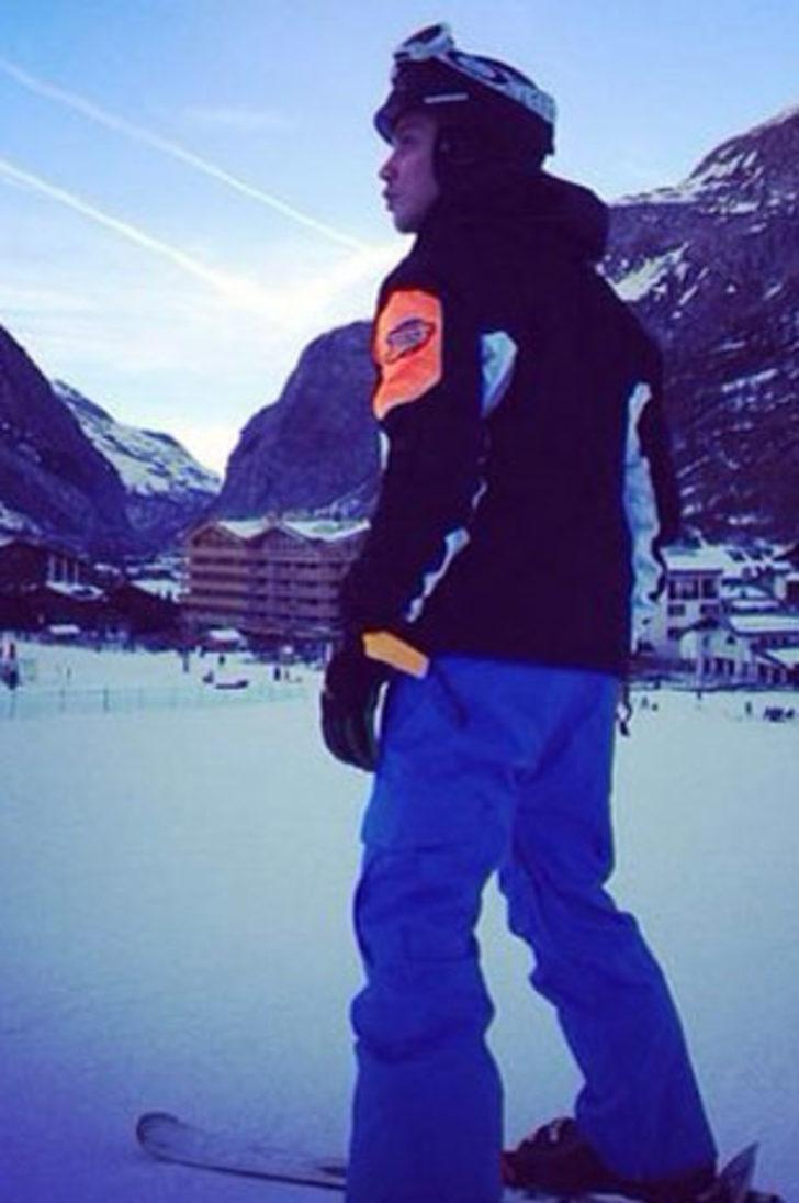 Ebru Şallı ile Sinan Akçıl yine tatile çıktı G1