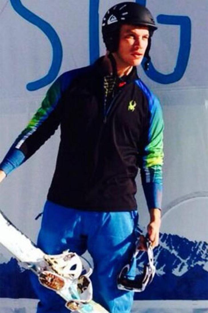 Ebru Şallı ile Sinan Akçıl yine tatile çıktı G2