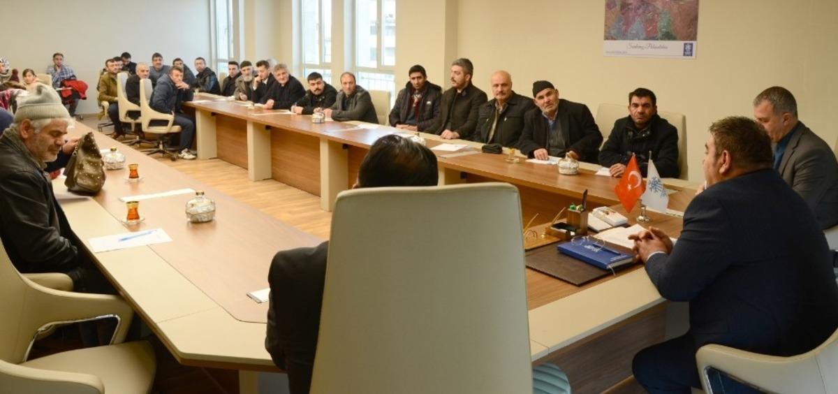 Paland&ouml;ken&rsquo;de yılın ilk halk g&uuml;n&uuml; toplantısı