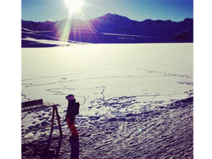 Ebru Şallı ile Sinan Akçıl yine tatile çıktı G4