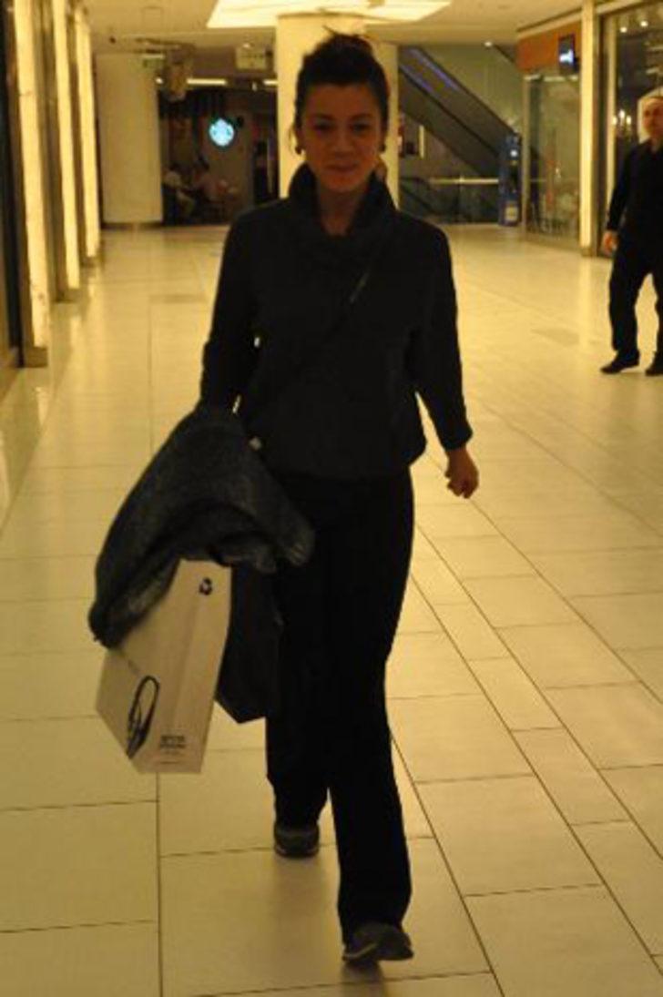 Makyajsız yakalanınca telaş yaptı G2