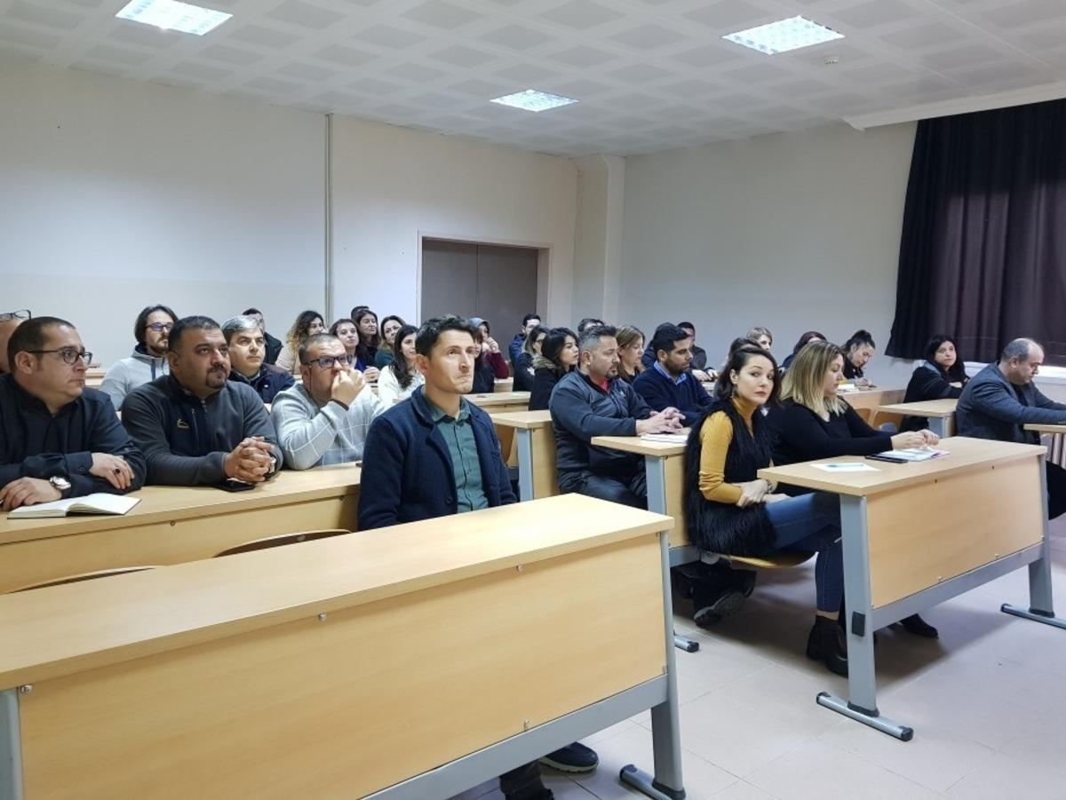 Lapseki MYO&rsquo;da kalite g&uuml;vencesi eğitimi verildi
