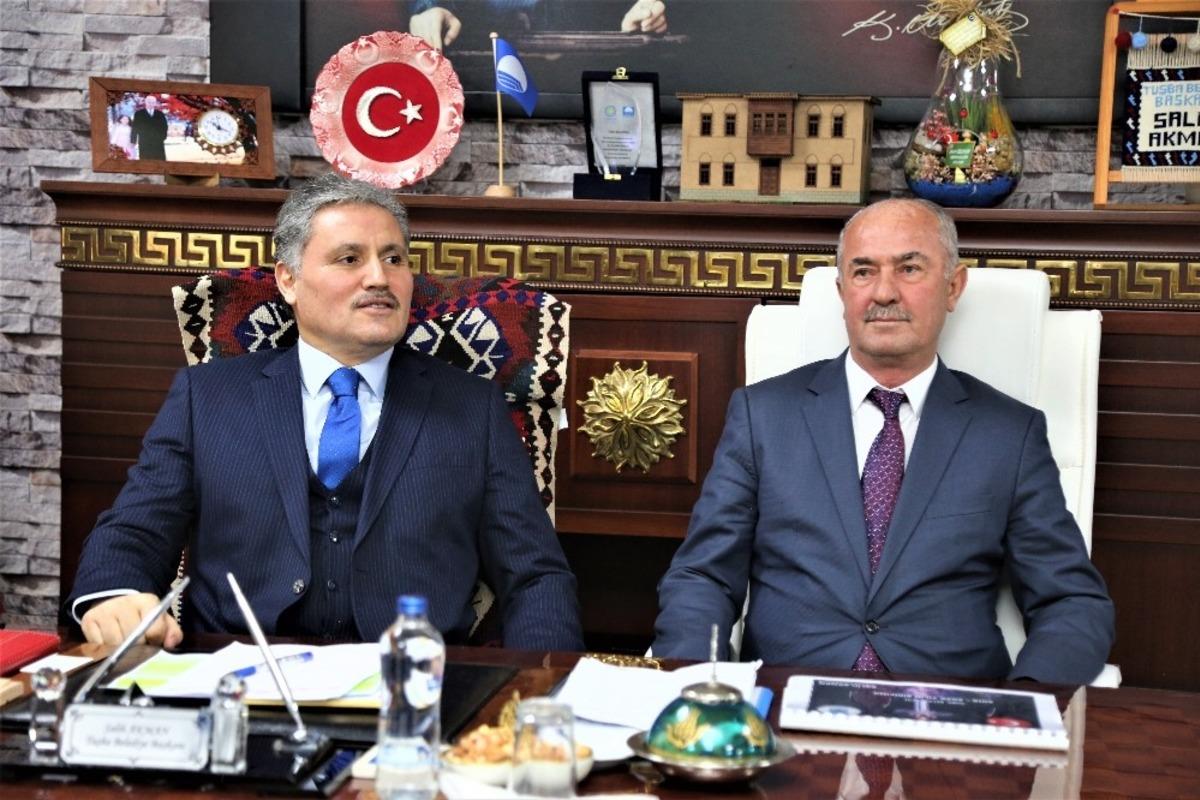 AK Parti Yerel Y&ouml;netimler Genel Başkan Yardımcısı &Ccedil;akır&rsquo;dan Tuşba Belediyesine ziyaret