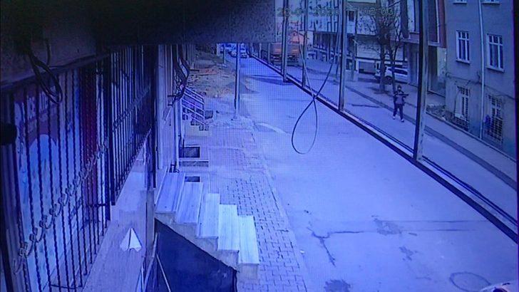 Arnavutköy'de pompalı tüfekle güpegündüz dehşet saçtı!  G5