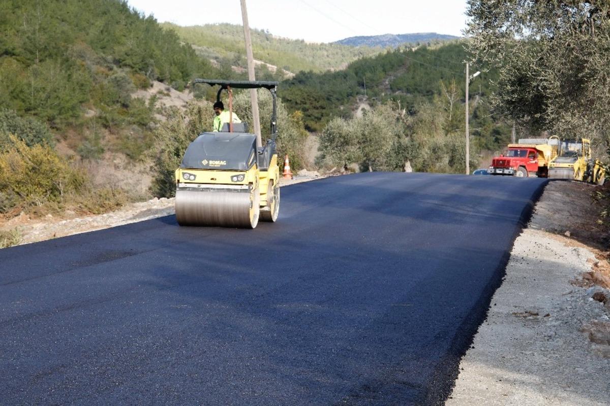 Adana&rsquo;da asfalt &ccedil;alışmaları