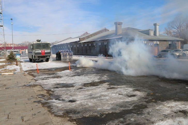 Kars’ta polisten gerçeği aratmayan tatbikat G3