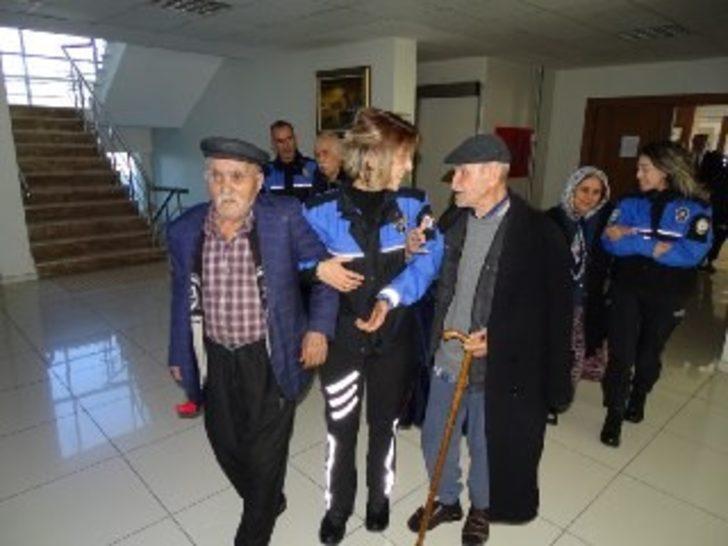 Toplum destekli polislerden huzurevi sakinlerine ziyarete G5