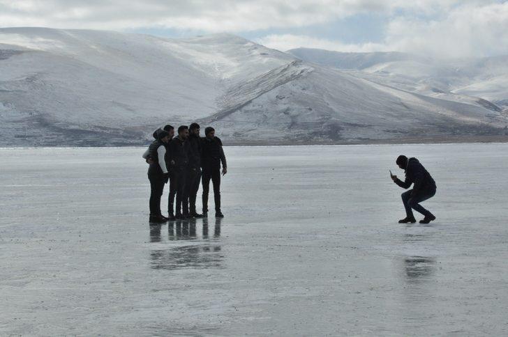 Çıldır Gölü'nde atlı kızak keyfi! G5