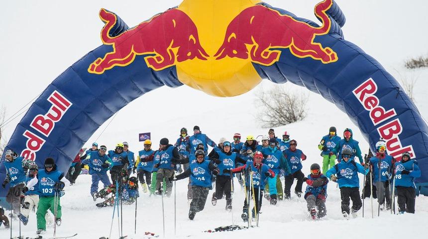 T&uuml;rkiye'nin en b&uuml;y&uuml;k kış sporu etkinliği Red Bull Homerun'a kayıtlar devam ediyor&nbsp;
