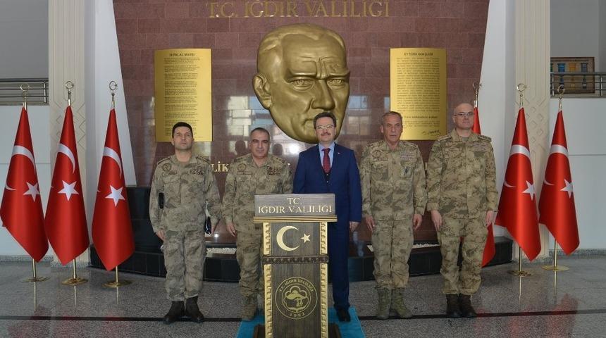 T&uuml;mgeneral Ko&ccedil;&rsquo;tan Vali &Uuml;nl&uuml;&rsquo;ye  Ziyaret