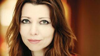 Elif Şafak intihal iddialarına isyan etti