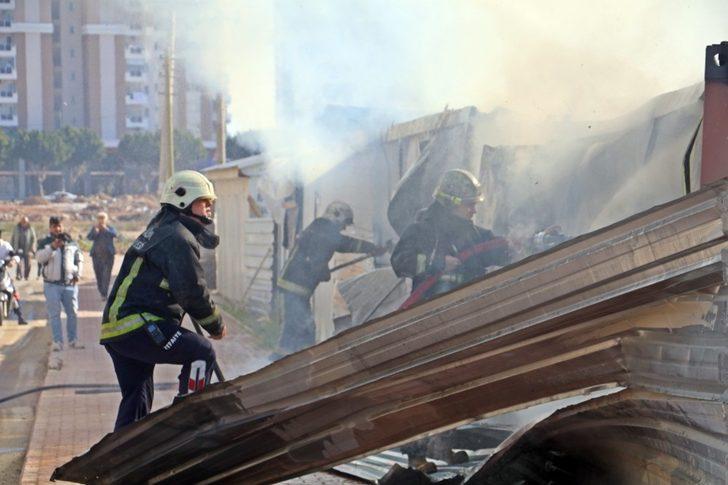 İnşaat işçileri paralarının yanışını izledi G1