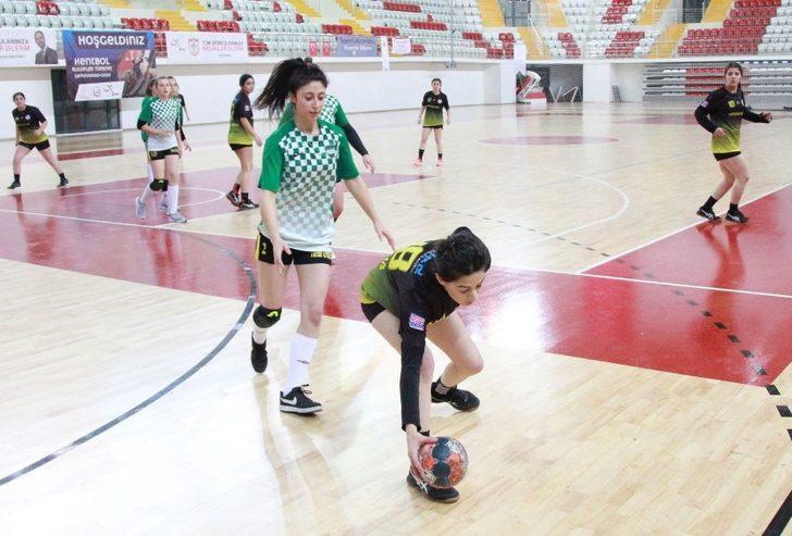 Sivas’ta hentbol şampiyonası devam ediyor G2