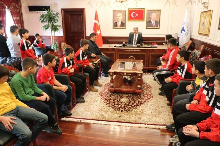 30 güreşçi belediye bünyesine katıldı G2