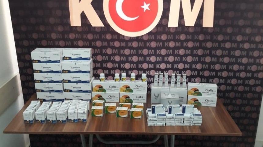 Kayseri&rsquo;de yurt dışından getirdiği cinsel i&ccedil;erikli ila&ccedil;ları satan 1 kişi g&ouml;zaltına alındı