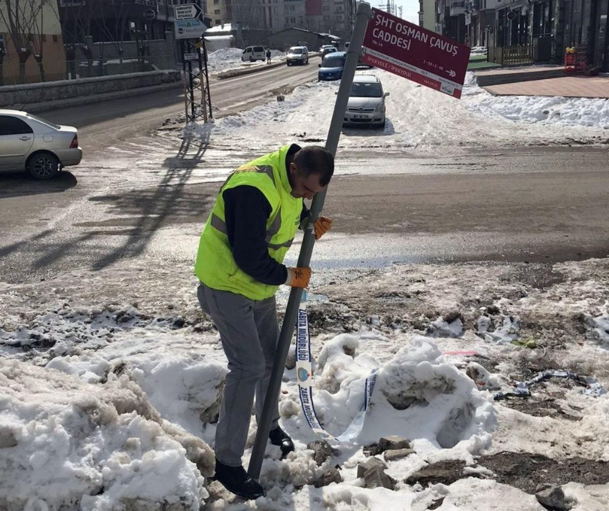 Van&rsquo;da sokak isimleri i&ccedil;in tabela &ccedil;alışması
