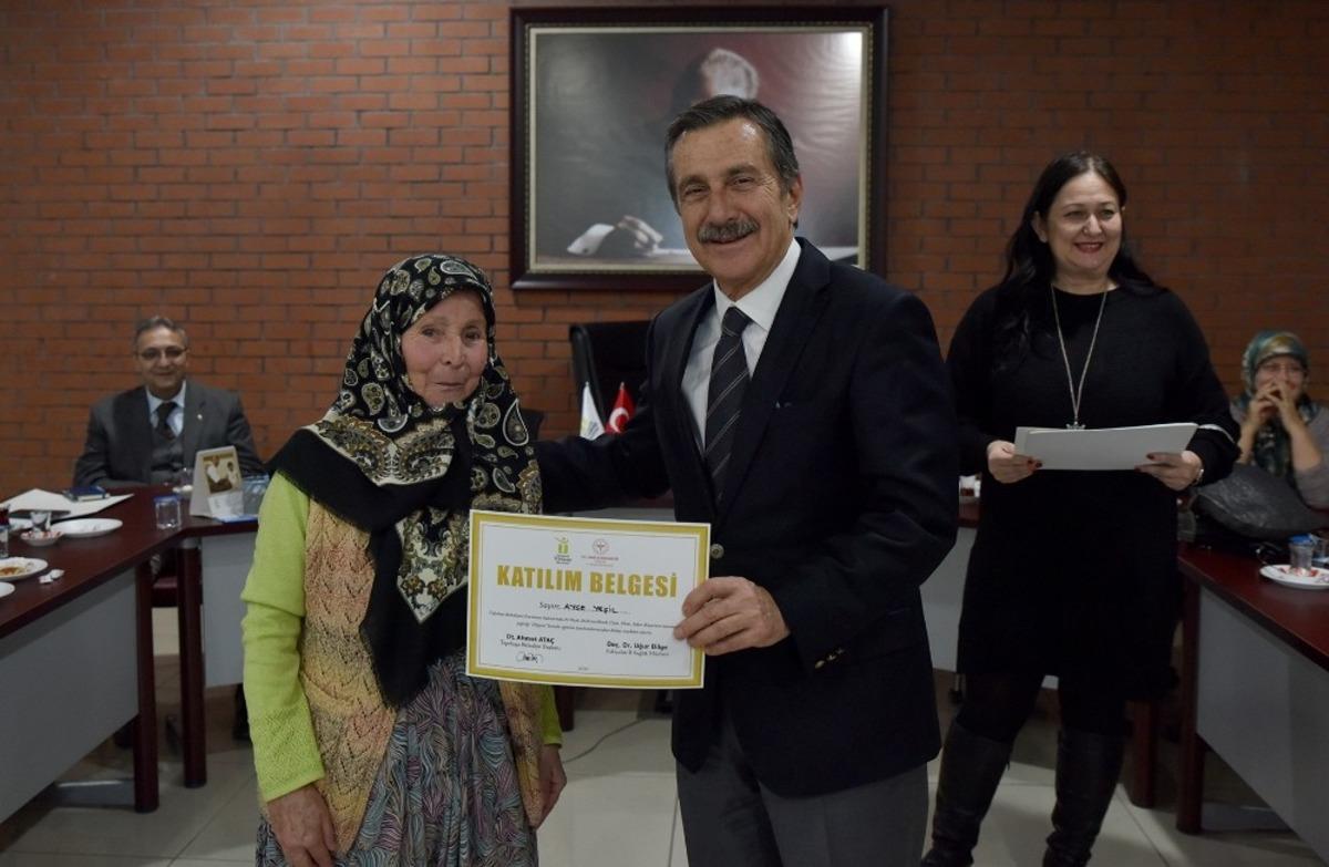 &Uuml;retici kadınlara Hijyen eğitimi
