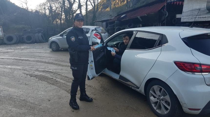 Yenice Emniyeti s&uuml;r&uuml;c&uuml;leri dolandırıcılara karşı uyardı