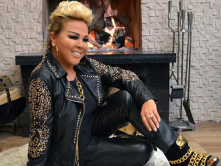 Safiye Soyman'dan Pink imajı G1