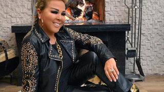 Safiye Soyman'dan Pink imajı