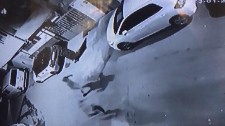 Beyoğlu'nda EYP atan şahıslar kameraya yakalandı G1