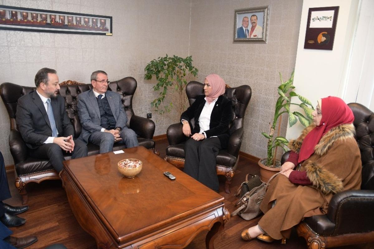 Iraklı kadın milletvekilleri, iş birliği i&ccedil;in Samsun&rsquo;da