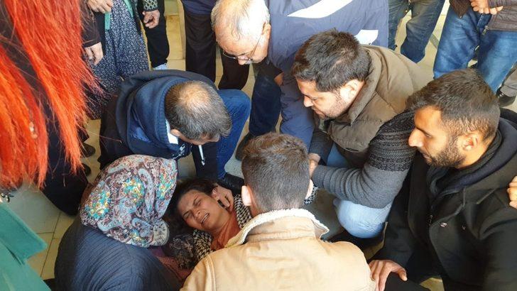 Ateşe verilen evde hayatını kaybeden Gamze Esen'in annesi cenazede baygınlık geçirdi G5