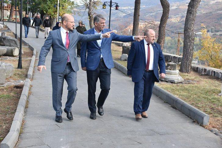 Tarihi Niksar Kalesi 2020 yılı yatırım programına alındı G2