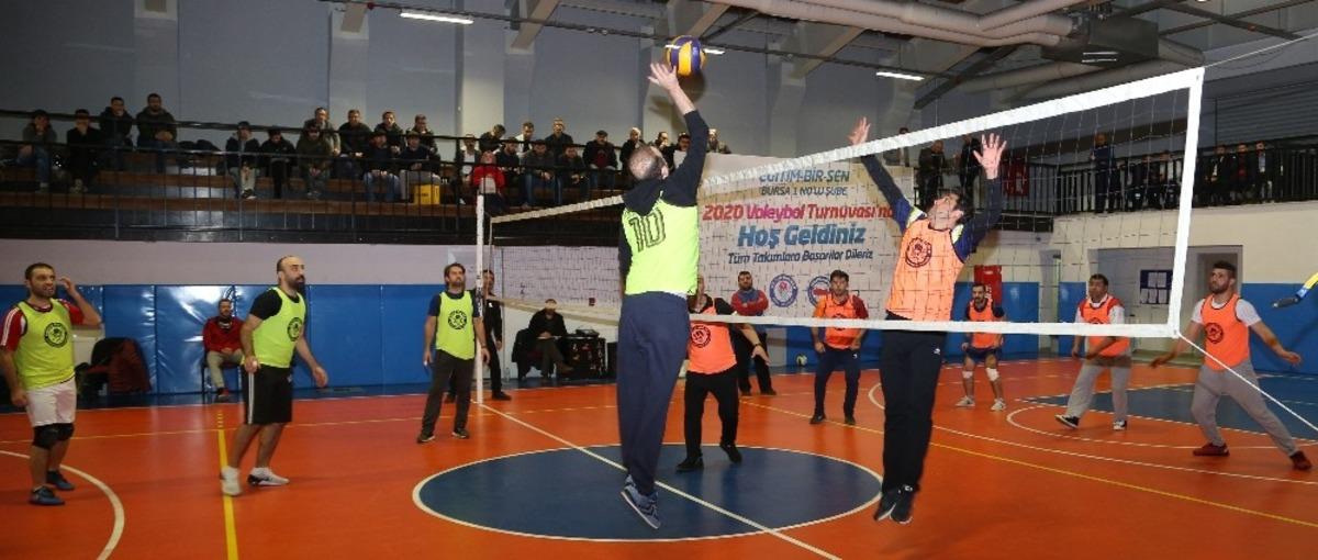 Eğitim-Bir-Sen voleybol turnuvası kazananı belli oldu