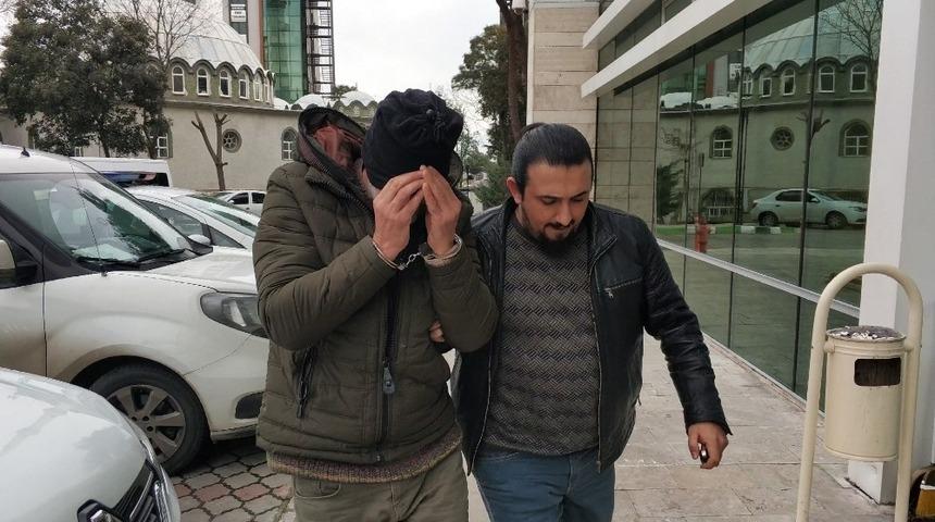 Kız arkadaşını darp edip cep telefonunu gasp etti!