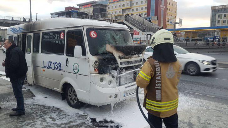 Beylikdüzü'nde öğrenci servisinde yangın G1