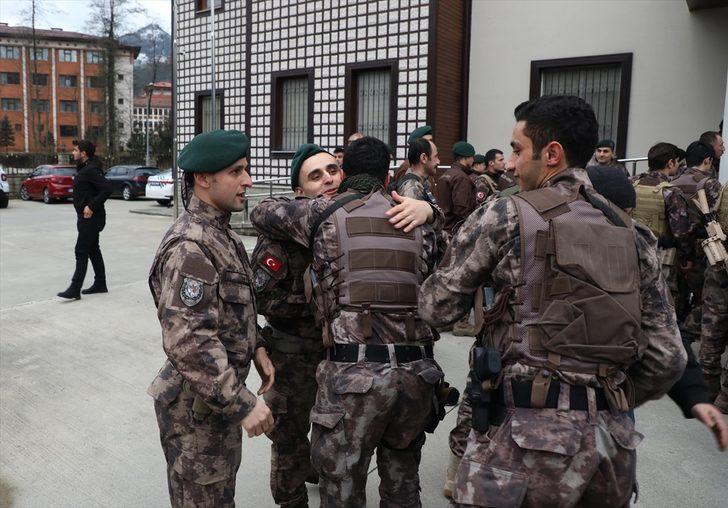 Rize'de, Suriye'den dönen Özel Harekat polislerine karşılama G3