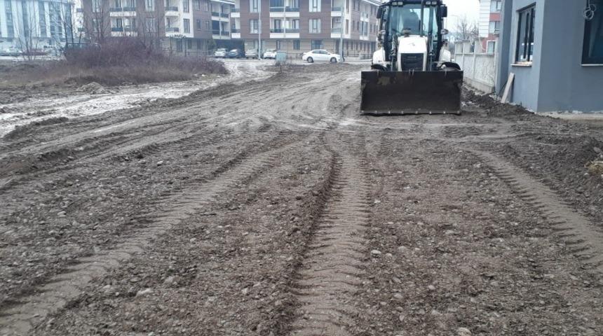 Düzce Belediyesi yol eksikleri tamamlanıyor