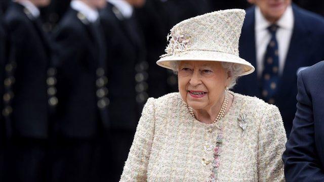 Kraliçe Elizabeth kullanmaya başladı! İçinde yok yok